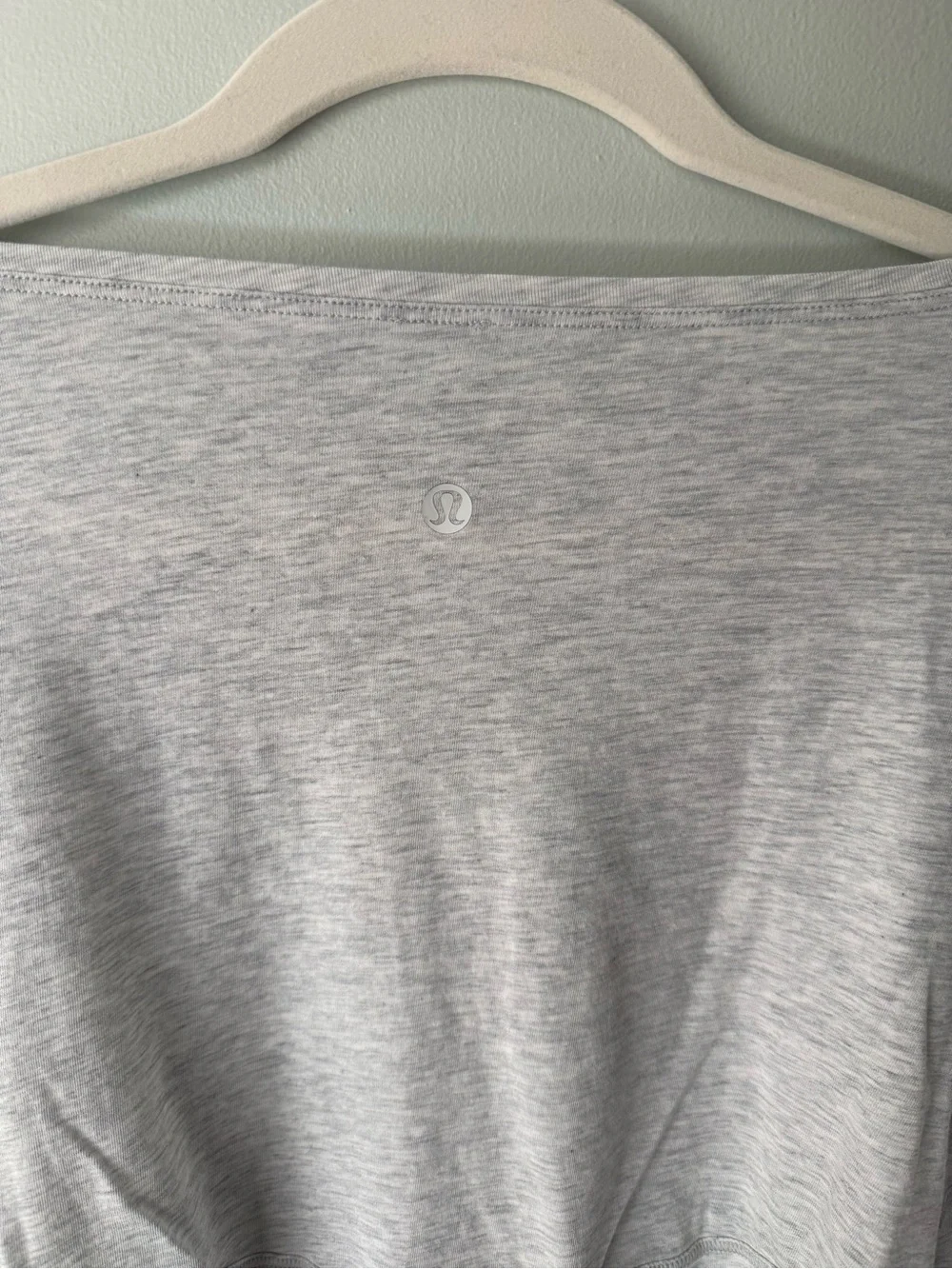 Lululemon Back in Action Short Sleeve Tee in Light Gray - Picture 6 of 7